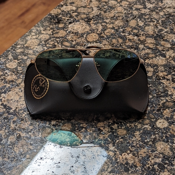 New Aviator Style Sunglasses - Tom Ford - Picture 4 of 7